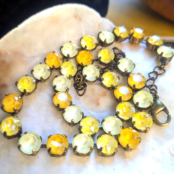Yellow Pastel in Premium Austrian Crystal in Classic Tennis Necklace in Brass - Picture 7 of 8